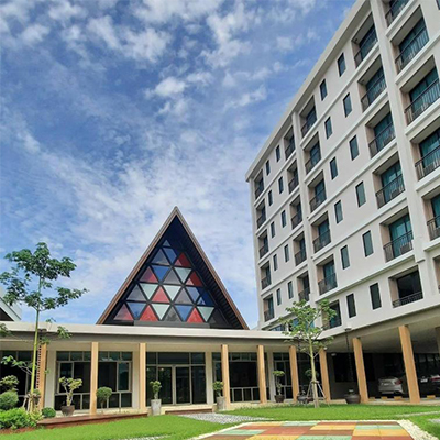 โรงแรมเฮือนต้นนุ่น